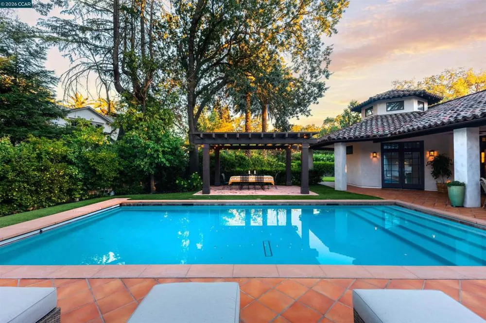 1924 Alameda Diablo Diablo, CA 94528