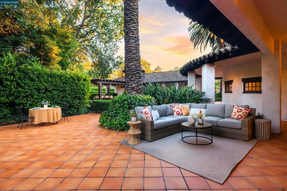 1924 Alameda Diablo Diablo, CA 94528