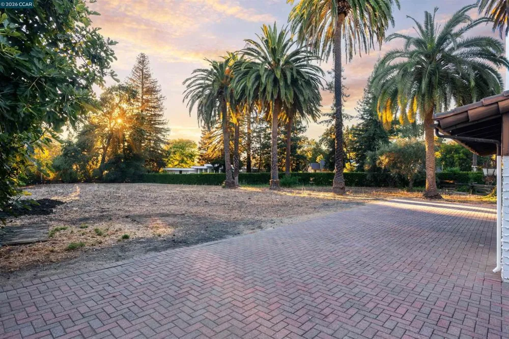 1924 Alameda Diablo Diablo, CA 94528