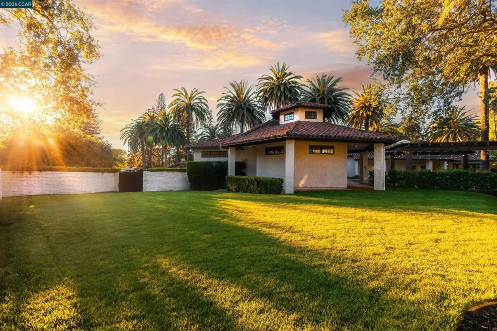 1924 Alameda Diablo Diablo, CA 94528
