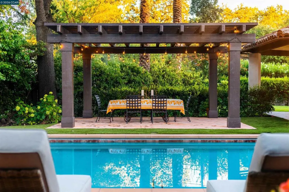 1924 Alameda Diablo Diablo, CA 94528