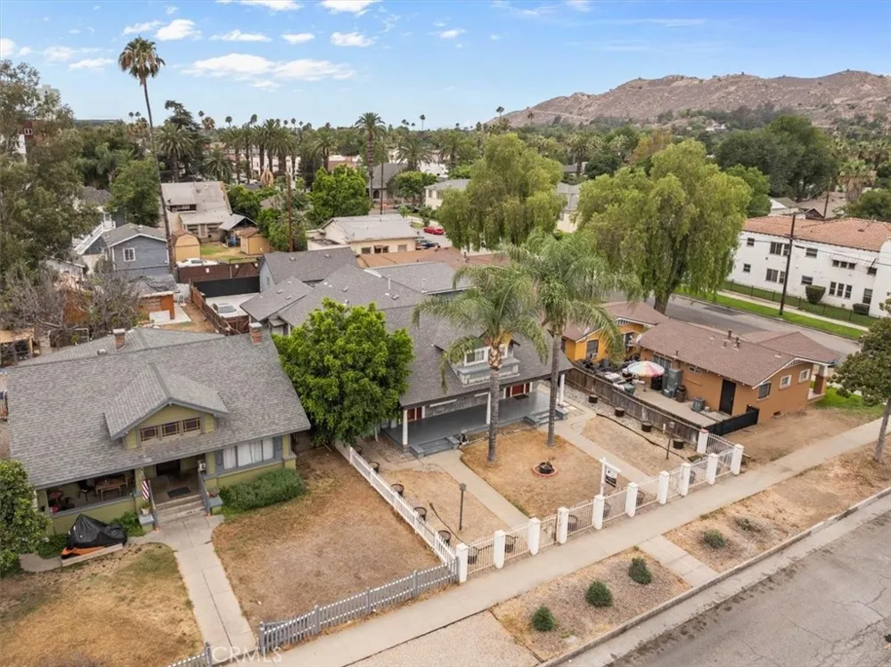 3974 5th Street Riverside, CA 92501
