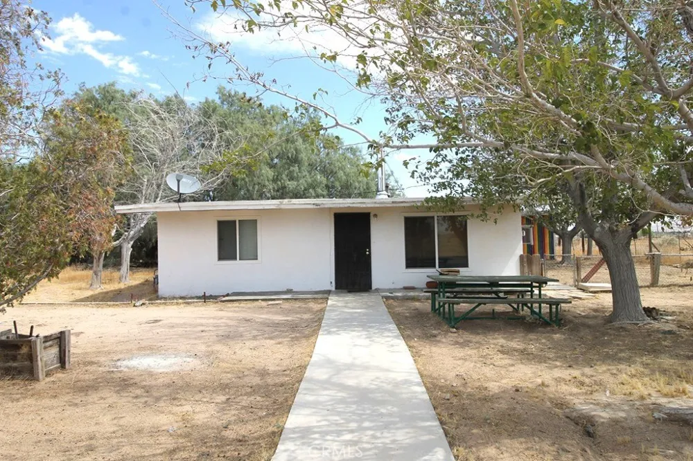 21212 Rainbow Hinkley, CA 92347