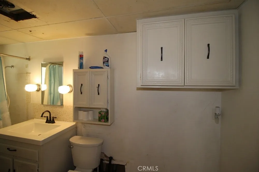 21212 Rainbow Hinkley, CA 92347