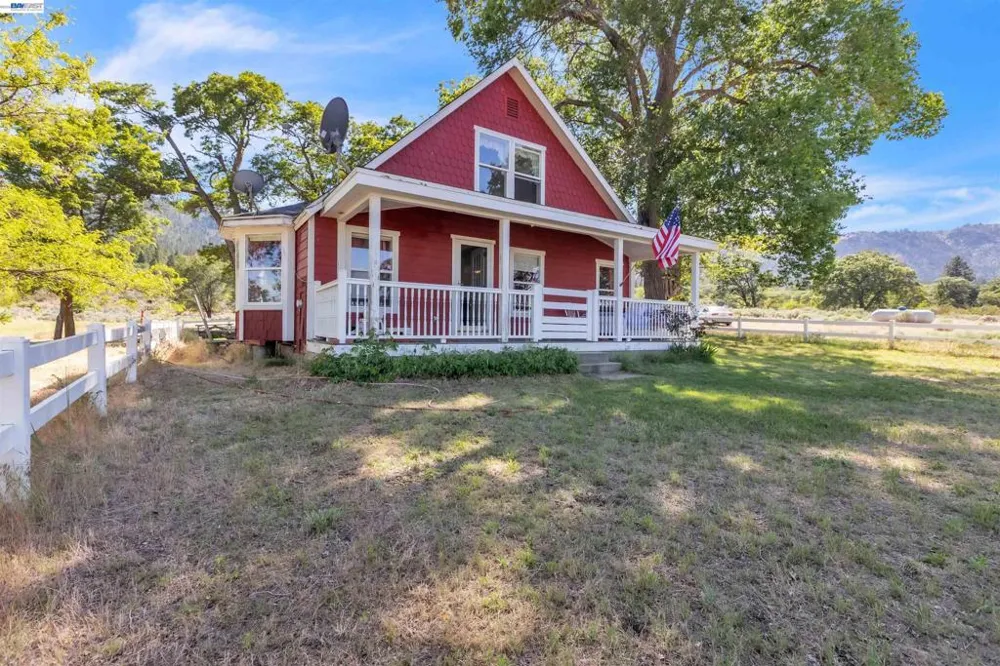 452 US Hwy 395 Milford, CA 96121