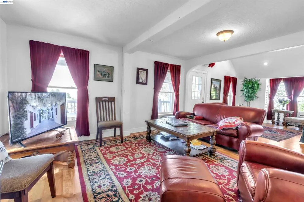 452 US Hwy 395 Milford, CA 96121