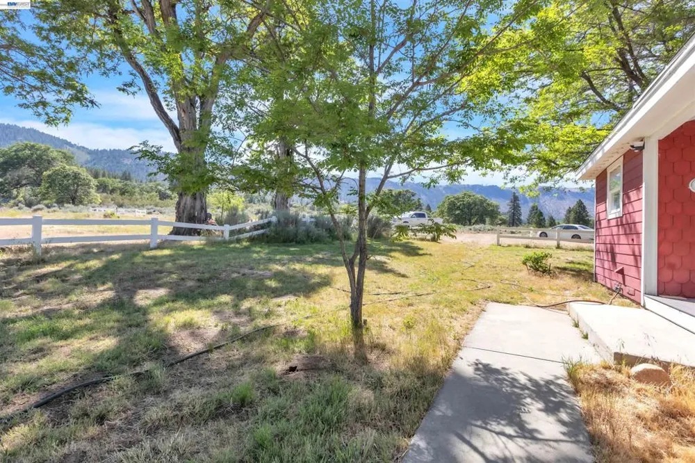 452 US Hwy 395 Milford, CA 96121