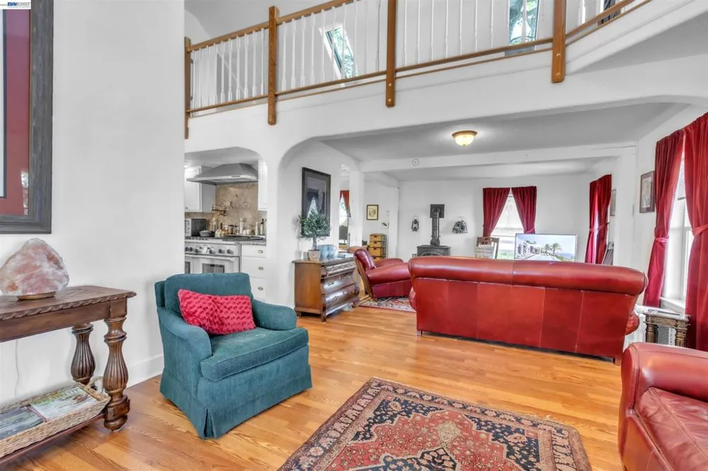 452 US Hwy 395 Milford, CA 96121