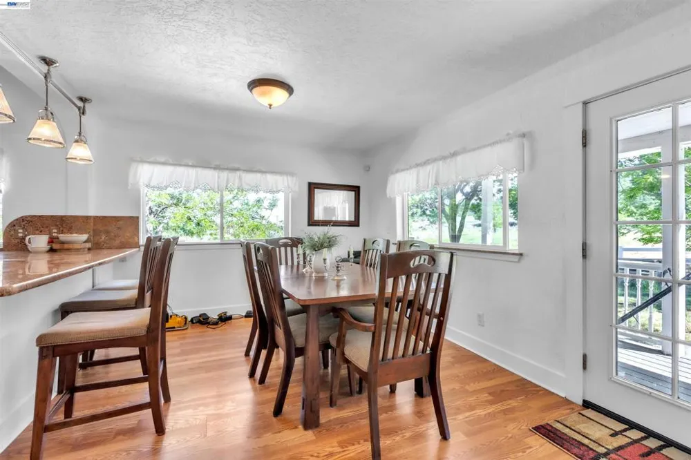 452 US Hwy 395 Milford, CA 96121