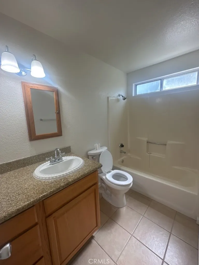 16784 Sultana Street #4 Hesperia, CA 92345