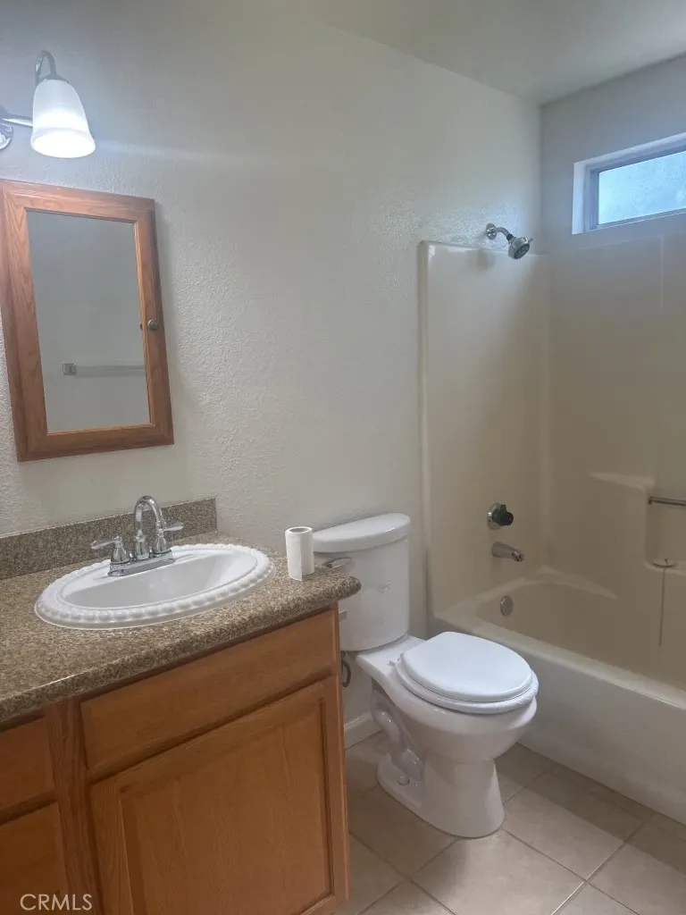 16784 Sultana Street #4 Hesperia, CA 92345
