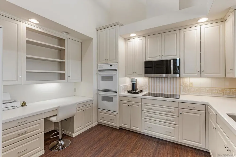 6667 La Jolla Scenic Drive South La Jolla, CA 92037