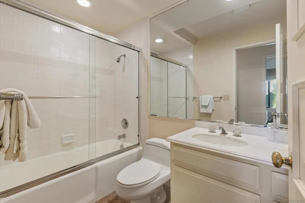 6667 La Jolla Scenic Drive South La Jolla, CA 92037