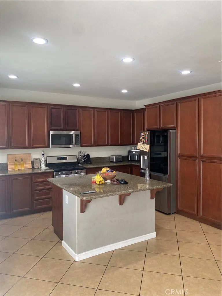 1109 Yucca Avenue Rialto, CA 92376