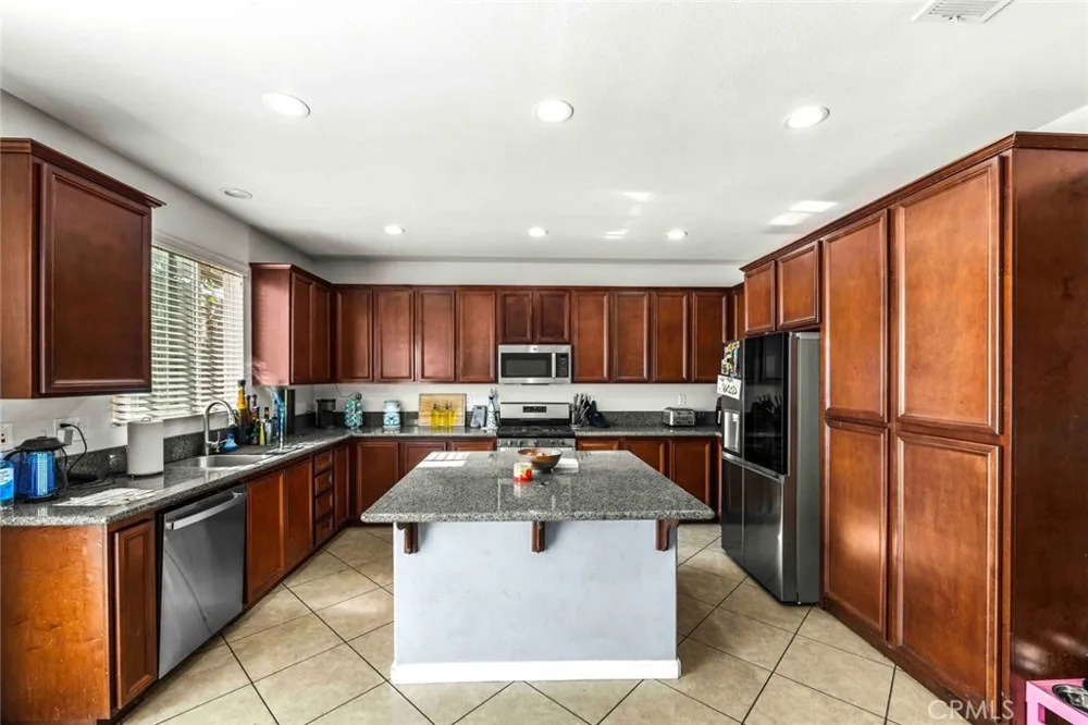 1109 Yucca Avenue Rialto, CA 92376
