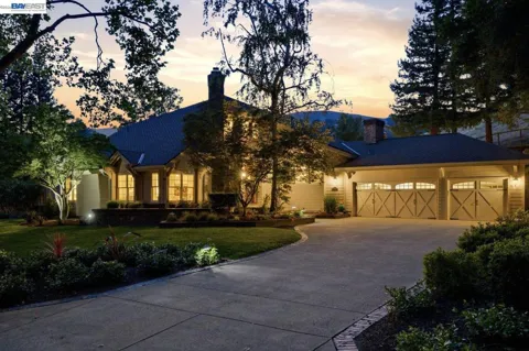 2962 Deer Meadow Dr
