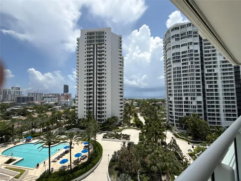 21205 Yacht Club Dr #1201