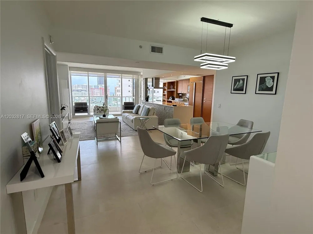 21205 Yacht Club Dr #1201 Aventura, FL 33180