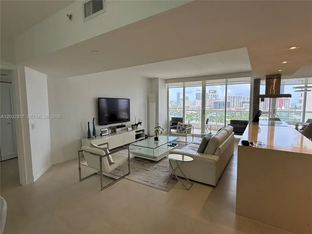 21205 Yacht Club Dr #1201 Aventura, FL 33180