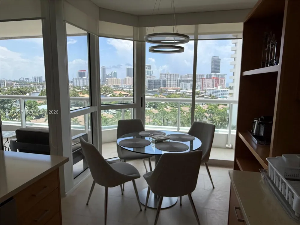 21205 Yacht Club Dr #1201 Aventura, FL 33180