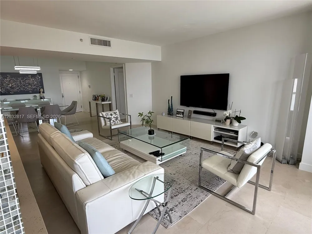 21205 Yacht Club Dr #1201 Aventura, FL 33180