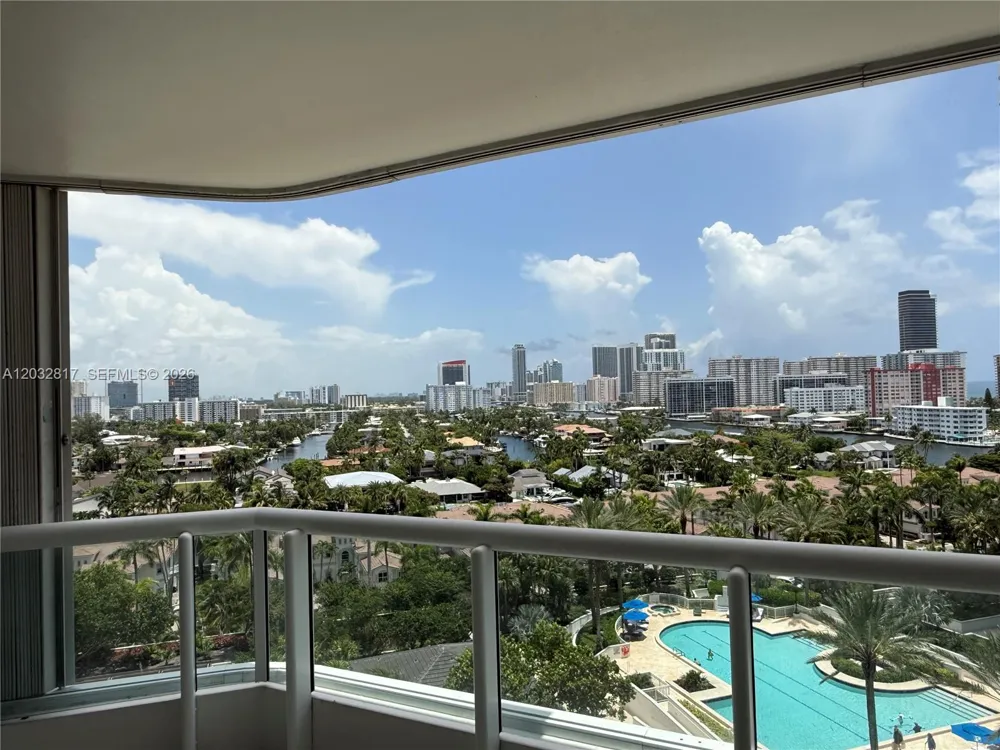 21205 Yacht Club Dr #1201 Aventura, FL 33180
