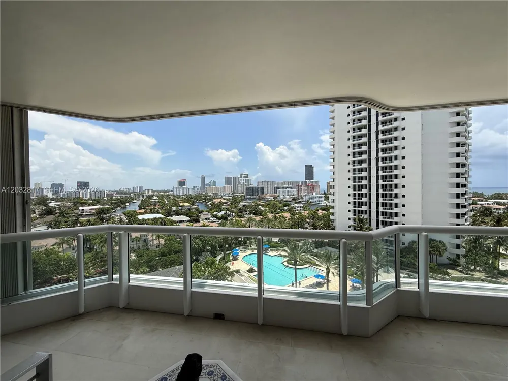 21205 Yacht Club Dr #1201 Aventura, FL 33180