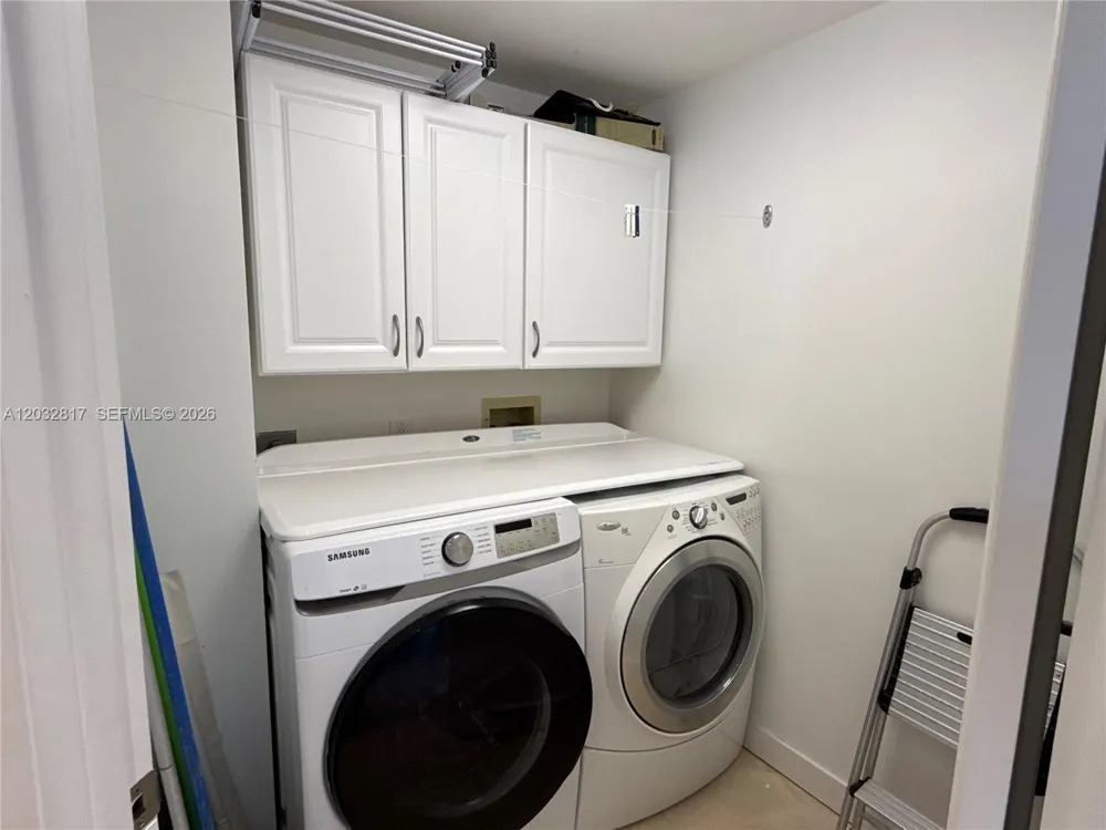 21205 Yacht Club Dr #1201 Aventura, FL 33180
