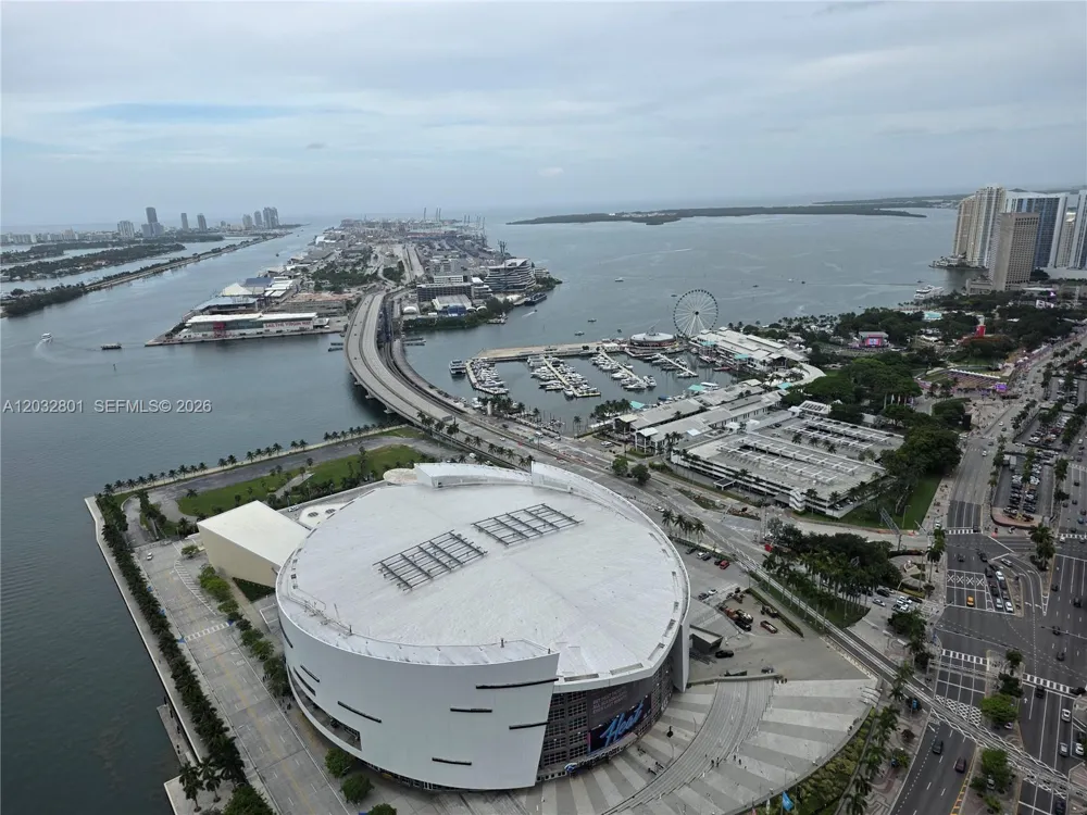 888 Biscayne Blvd #5107 Miami, FL 33132