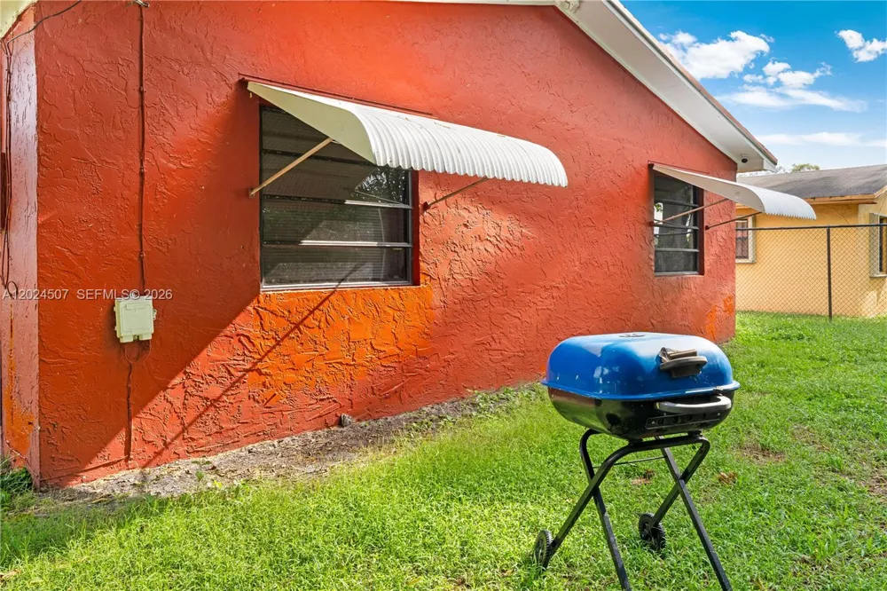 2225 NW 170th Ter Miami Gardens, FL 33056