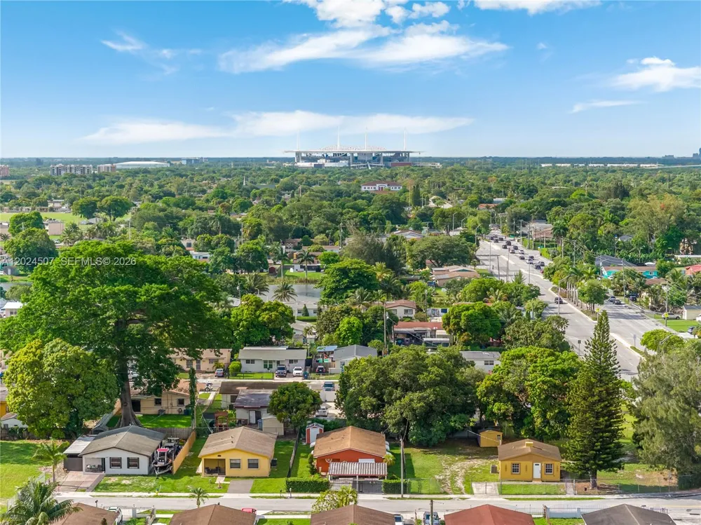 2225 NW 170th Ter Miami Gardens, FL 33056