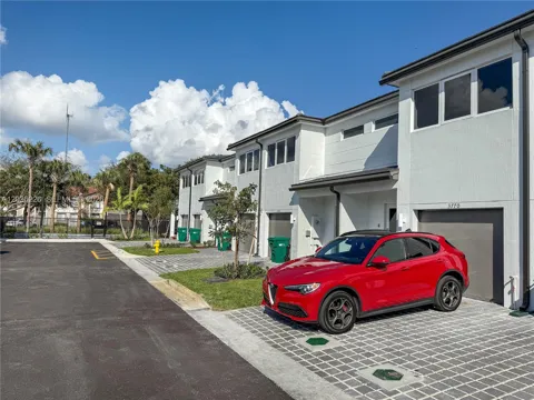3770 SW 50th Ave #3770