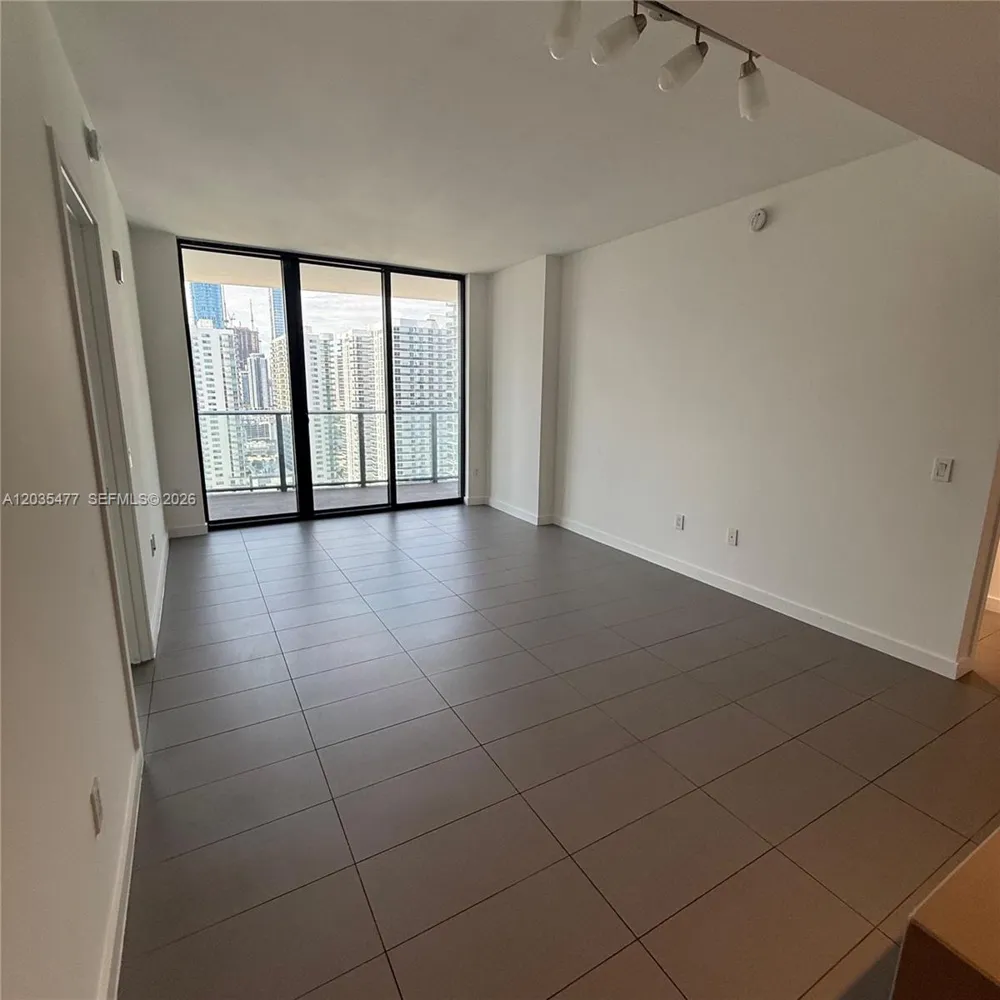 1600 NE 1st Ave #2607 Miami, FL 33132
