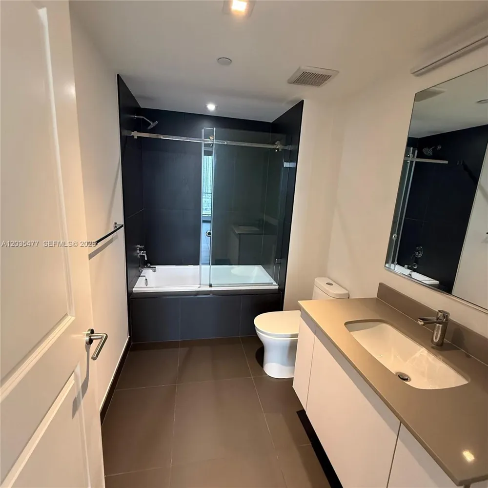1600 NE 1st Ave #2607 Miami, FL 33132