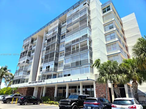 16850 S Glades Dr #2K
