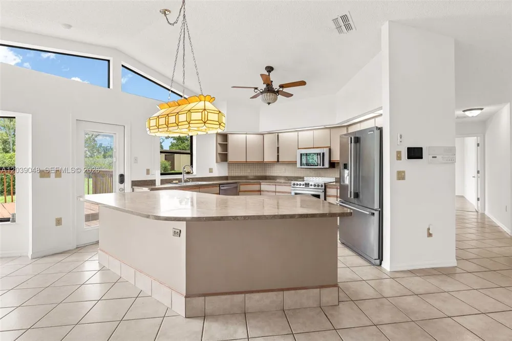 27255 HICKORY HILL Other City - In The State Of Florida, FL 34602