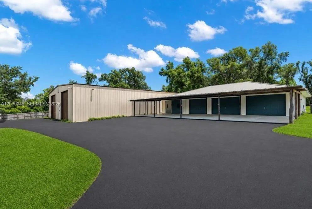 27255 HICKORY HILL Other City - In The State Of Florida, FL 34602