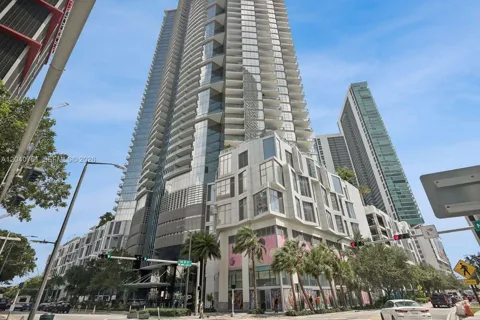 851 NE 1st Ave #1711