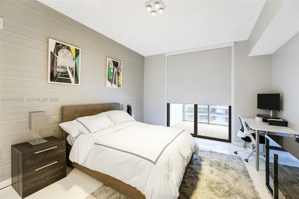 1010 Brickell Ave #3007 Miami, FL 33131