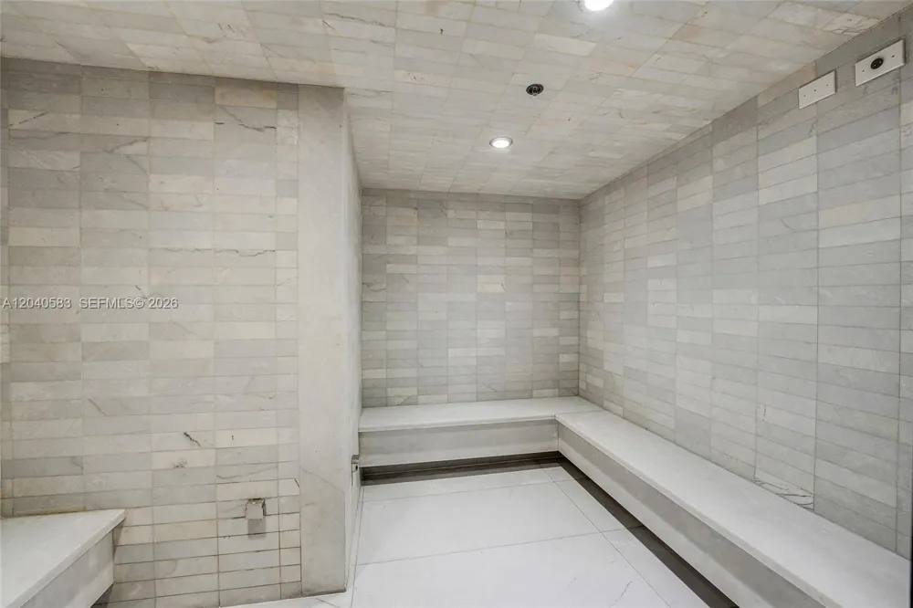 1010 Brickell Ave #3007 Miami, FL 33131