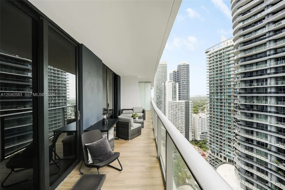 1010 Brickell Ave #3007 Miami, FL 33131