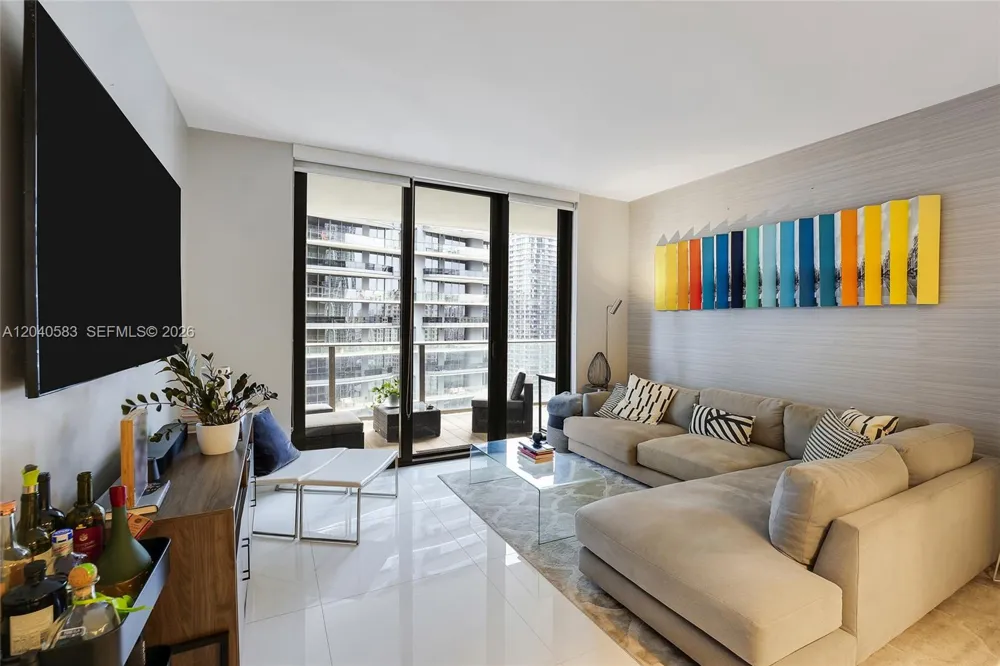 1010 Brickell Ave #3007 Miami, FL 33131