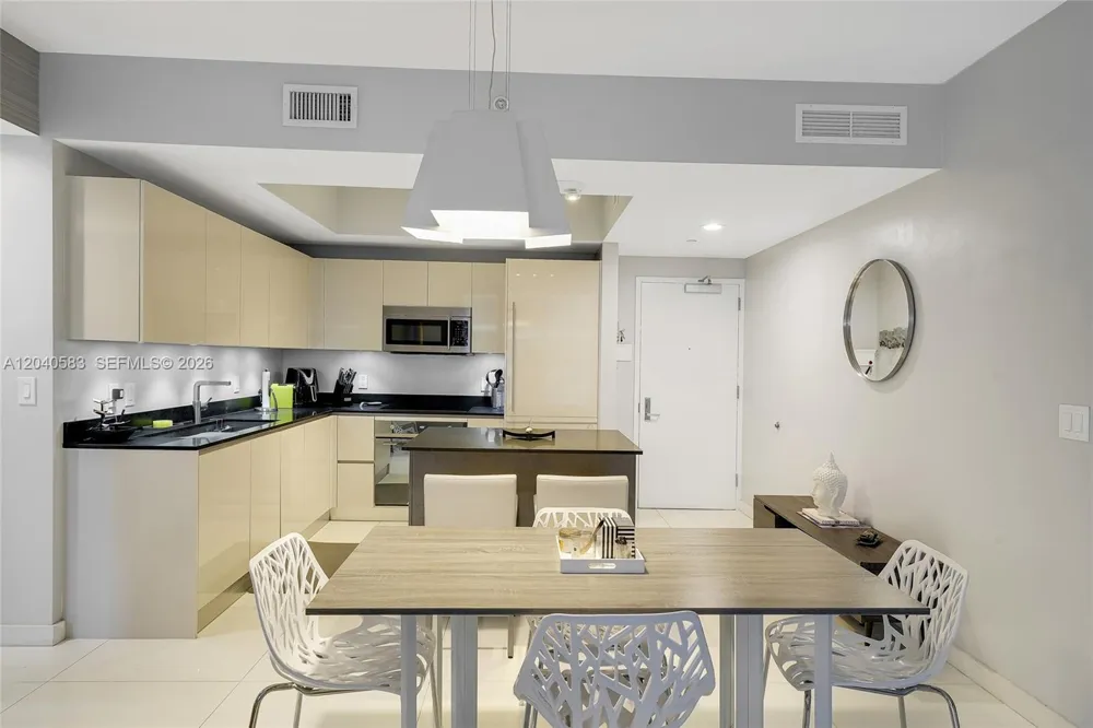 1010 Brickell Ave #3007 Miami, FL 33131