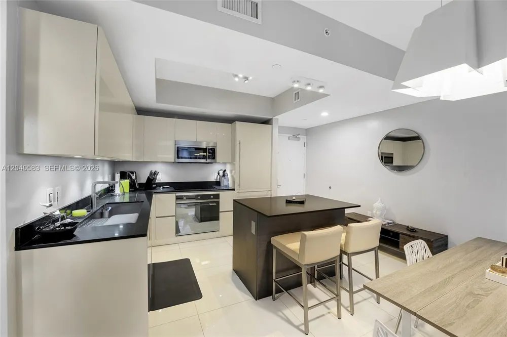 1010 Brickell Ave #3007 Miami, FL 33131