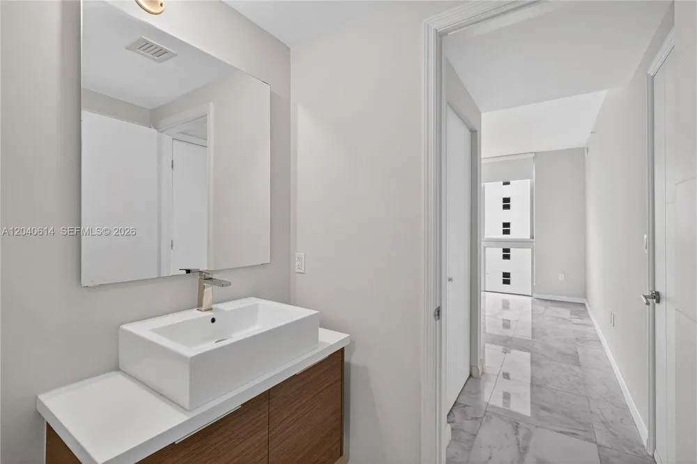 1010 SW 2nd Ave #603 Miami, FL 33130