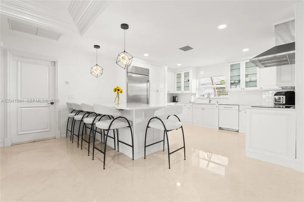 18 Eleuthera Dr Ocean Ridge, FL 33435