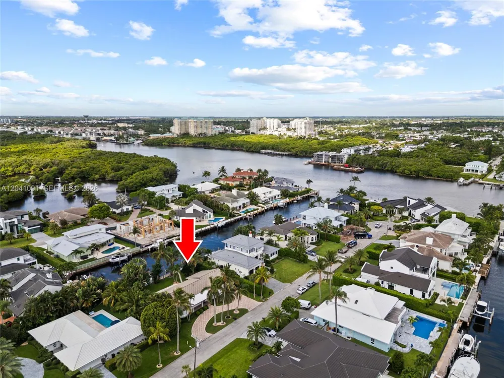 18 Eleuthera Dr Ocean Ridge, FL 33435