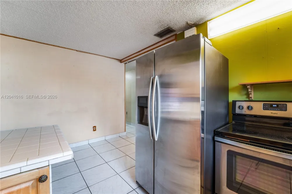 11941 SW 4th St Miami, FL 33184