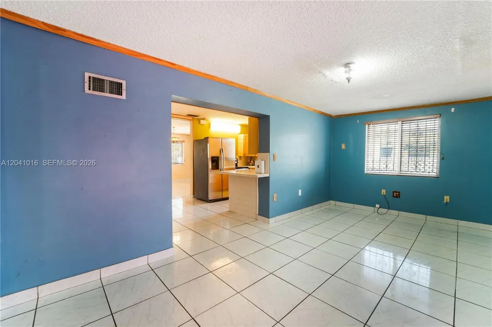 11941 SW 4th St Miami, FL 33184