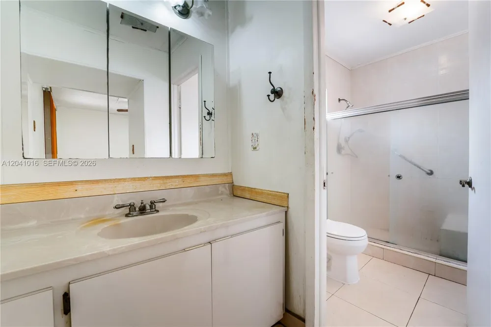 11941 SW 4th St Miami, FL 33184